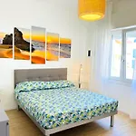 Beachside With Balcony Apartament